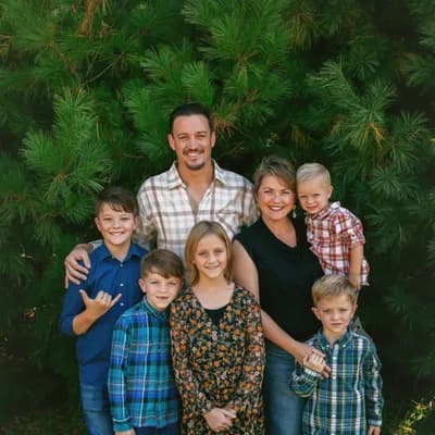 Pamela Vidaurrazaga with her family